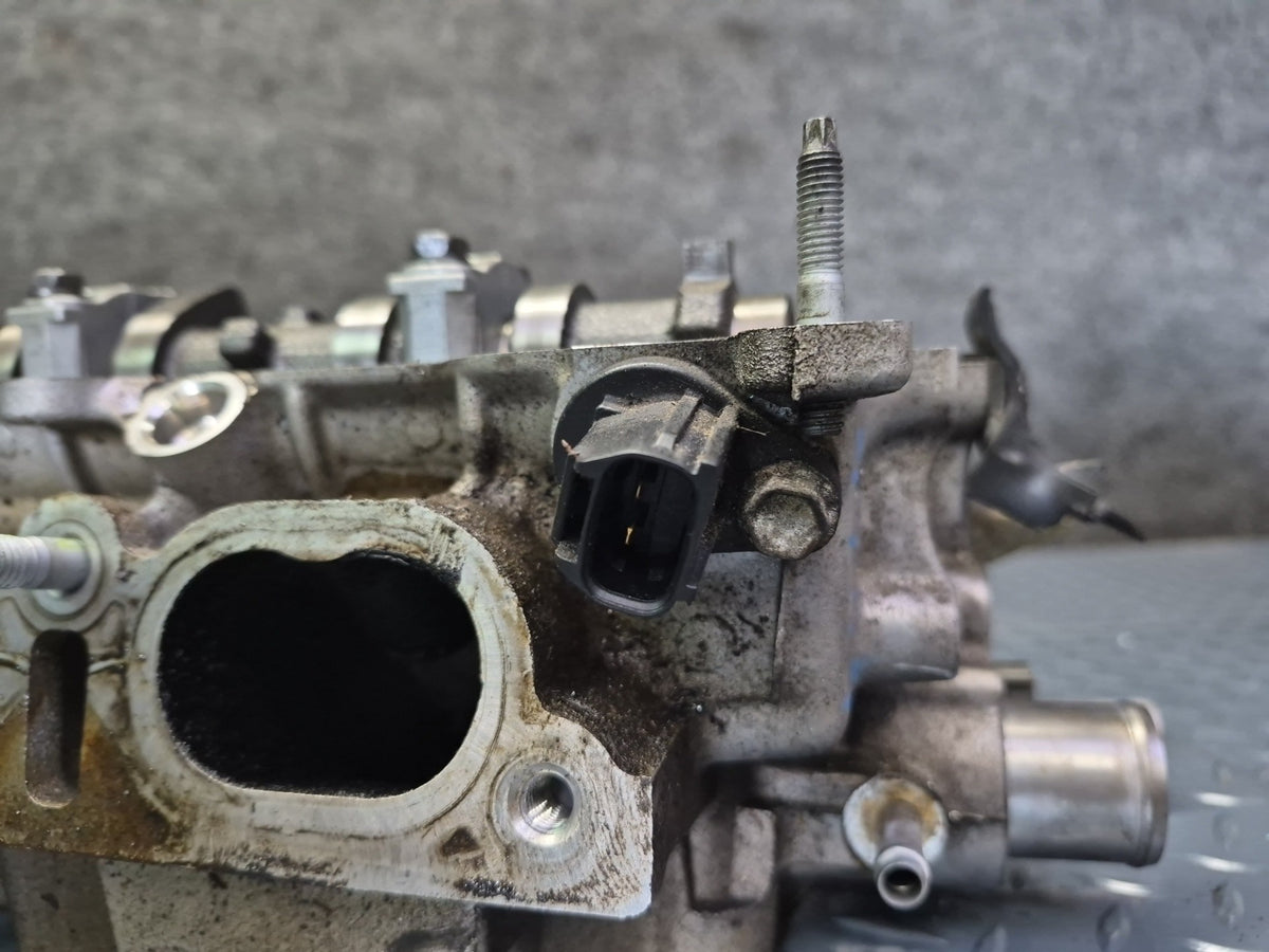 00-05 Toyota ZZW30L MR2 Spyder 1.8L 1ZZFE Engine Cylinder Head w Camshafts 63k
