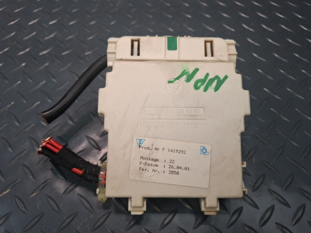 1999-2004 Porsche 911 996 Cabin Power Distribution Fuse Box 99661030300