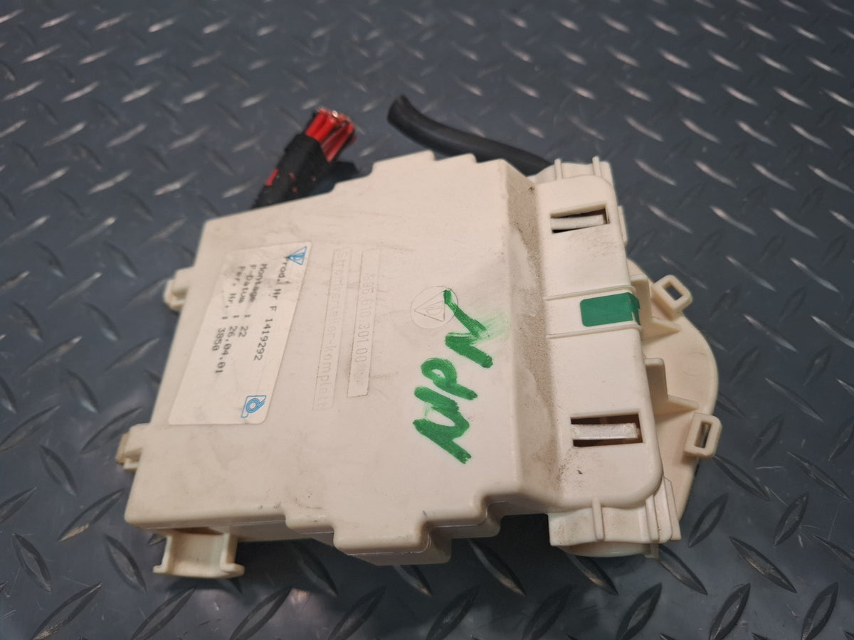 1999-2004 Porsche 911 996 Cabin Power Distribution Fuse Box 99661030300