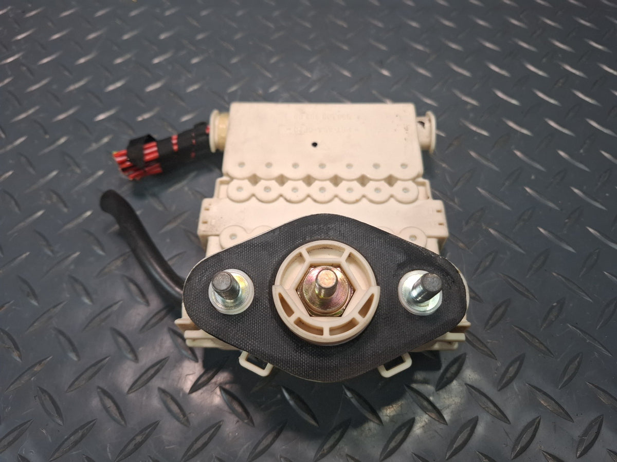 1999-2004 Porsche 911 996 Cabin Power Distribution Fuse Box 99661030300