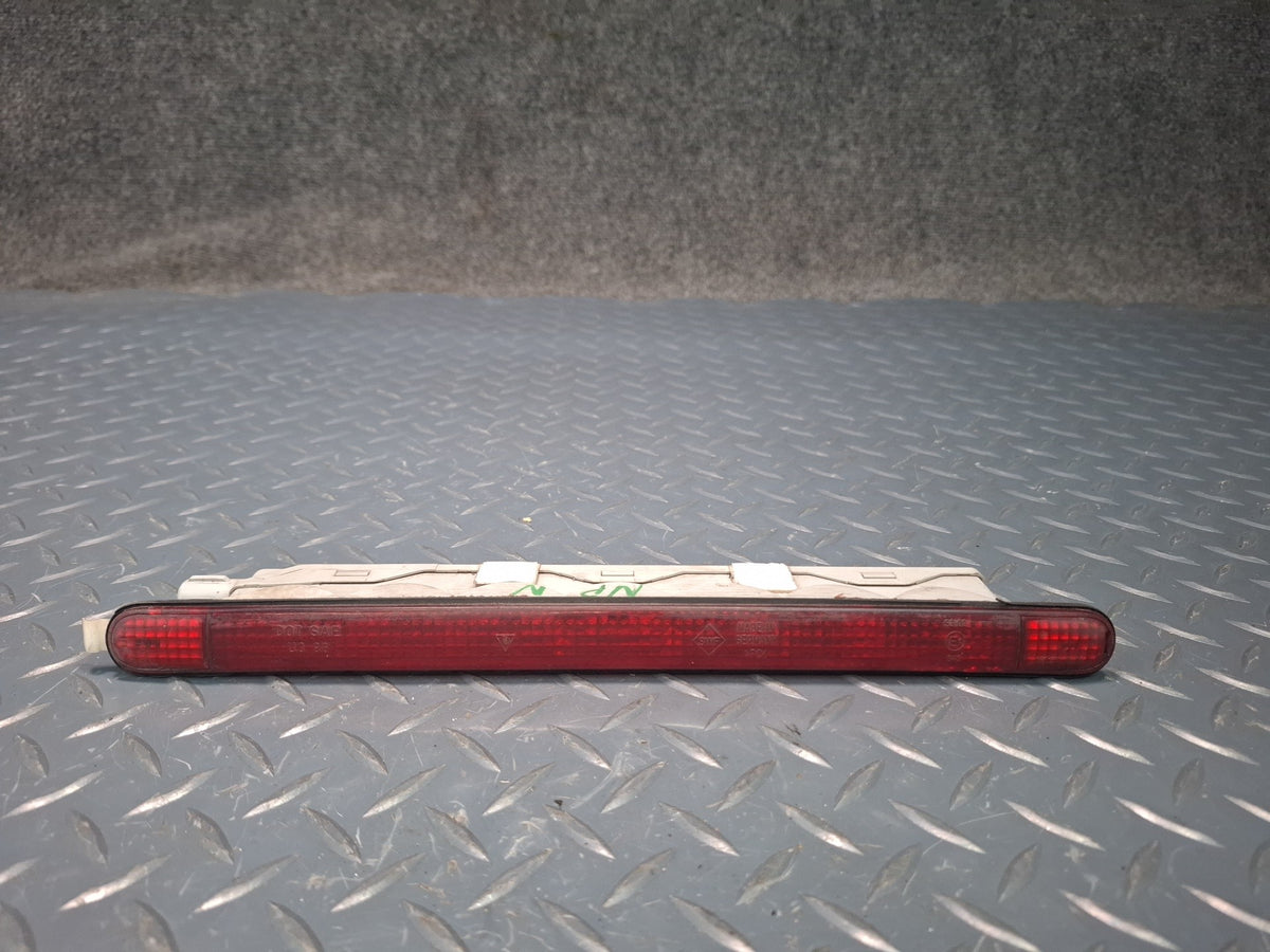 1999-2004 Porsche 911 996 Rear 3RD Third Center Brake Stop Light Lamp 9966310500
