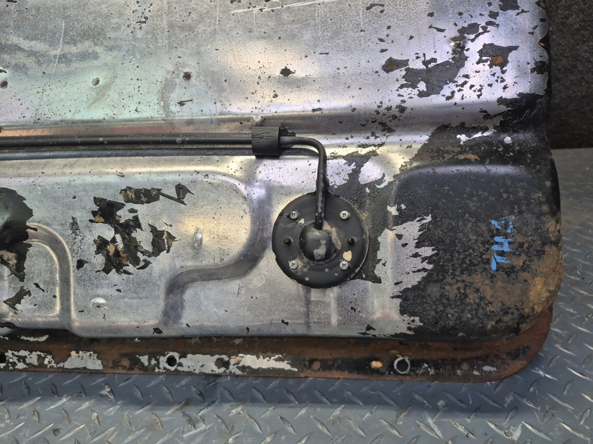 94-96 Toyota Hiace KZH106W 1KZ-TE 4WD Fuel Tank Unit w Filler Neck OEM