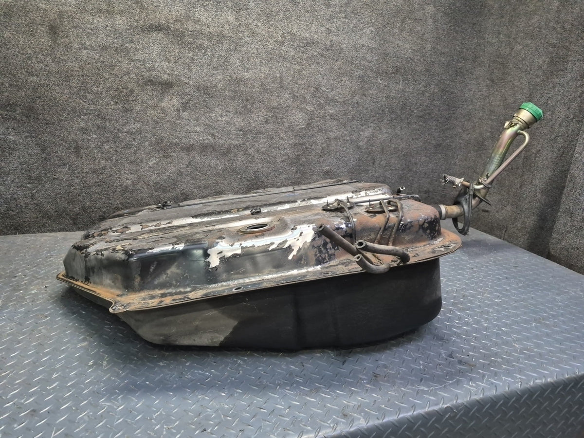 94-96 Toyota Hiace KZH106W 1KZ-TE 4WD Fuel Tank Unit w Filler Neck OEM
