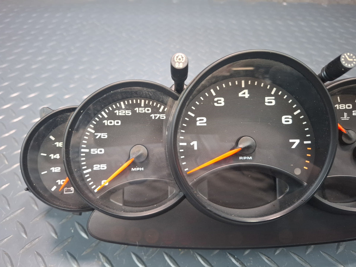 2000-2001 Porsche 911 996 M/T Instrument Cluster Gauge Speedometer 99664110302