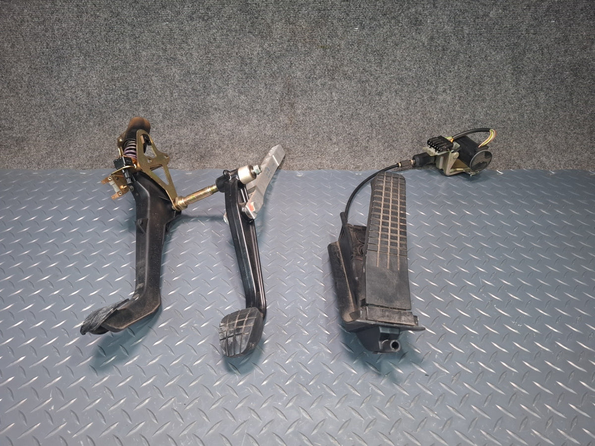 1999-2005 Porsche 911 Carrera 996 M/T Acceleration Gas Brake Clutch Pedal Set