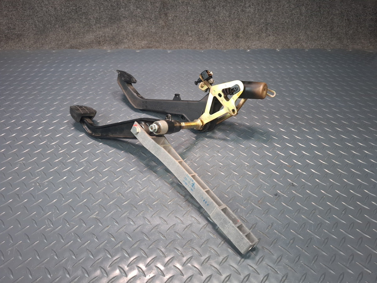 1999-2005 Porsche 911 Carrera 996 M/T Acceleration Gas Brake Clutch Pedal Set