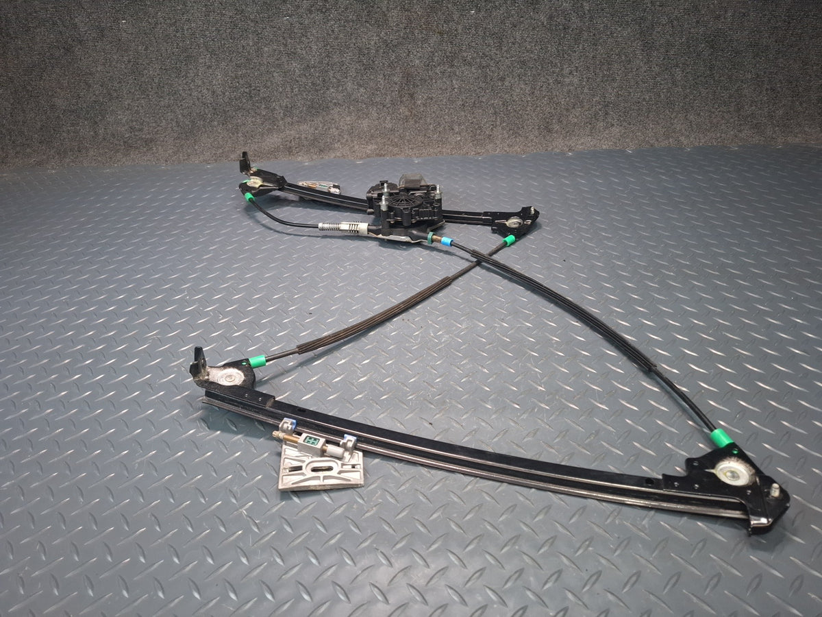 1999-2004 Porsche 911 996 Right Door Window Regulator w Motor 99662410203