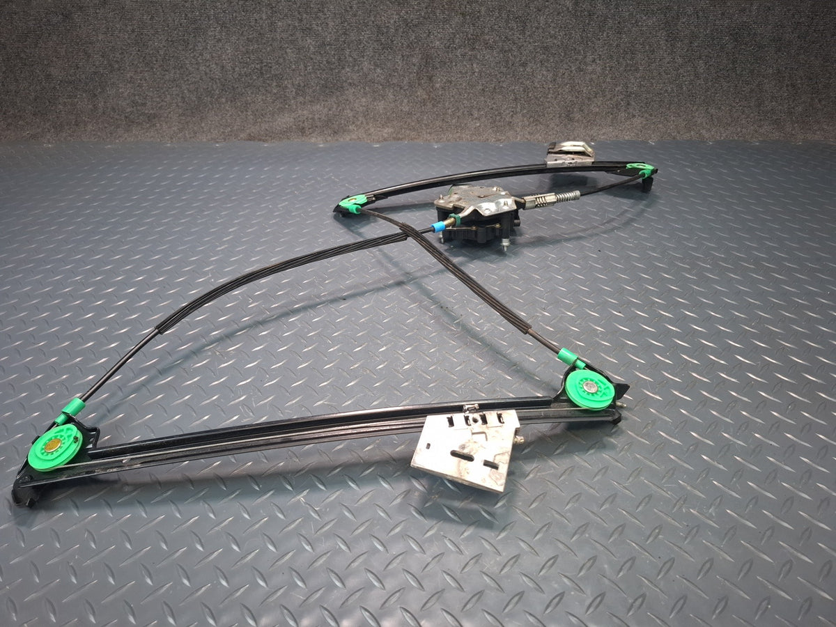 1999-2004 Porsche 911 996 Right Door Window Regulator w Motor 99662410203