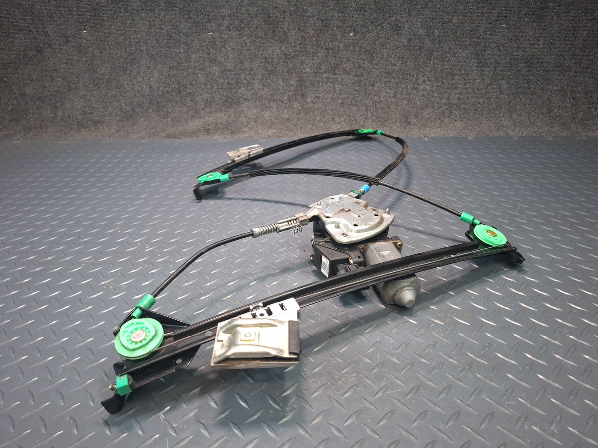 1999-2004 Porsche 911 996 Right Door Window Regulator w Motor 99662410203