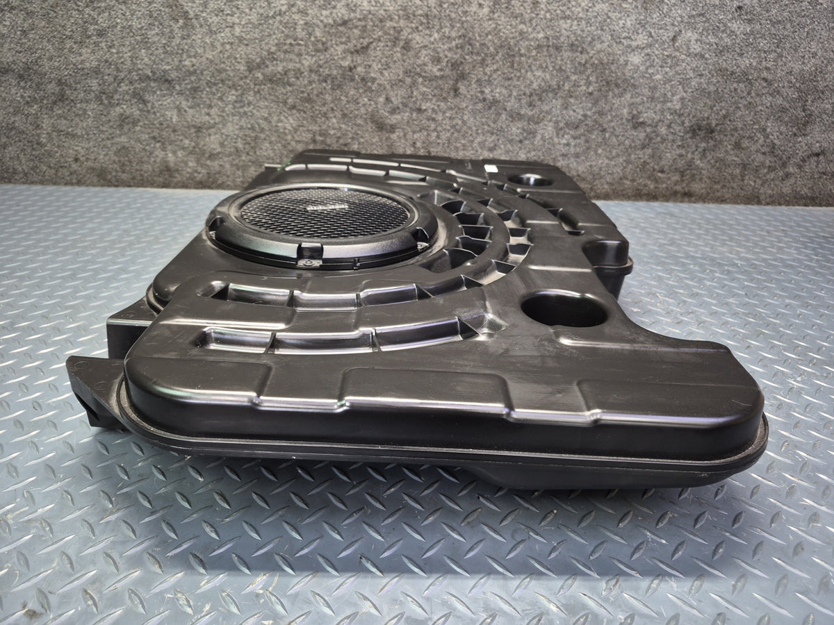 2017-2020 Maserati Levante M161 Rear Audio Subwoofer Speaker Box Assembly