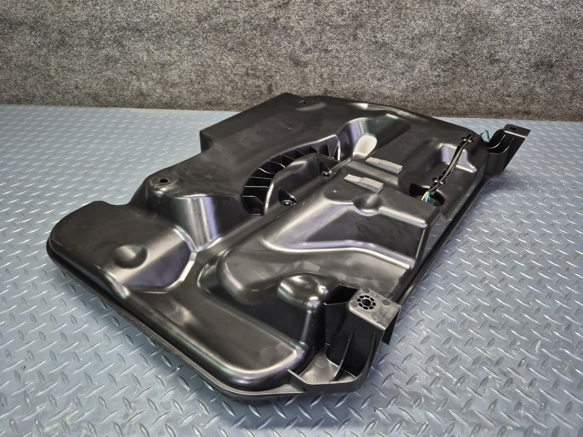 2017-2020 Maserati Levante M161 Rear Audio Subwoofer Speaker Box Assembly