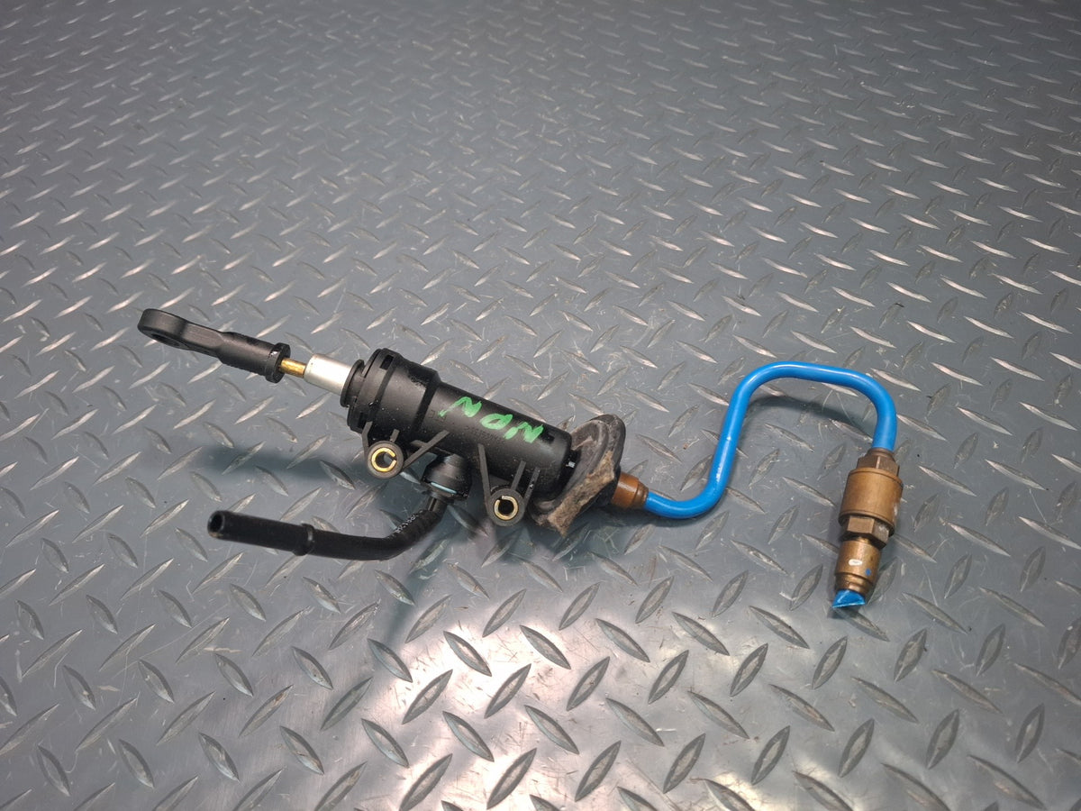 1999-2005 Porsche 911 996 Manual Transmission Clutch Master Cylinder