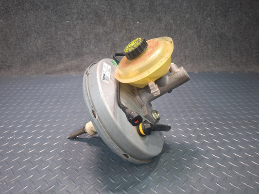1999-2005 Porsche 911 996 Brake Master Cylinder Booster Fluid Reservoir Tank
