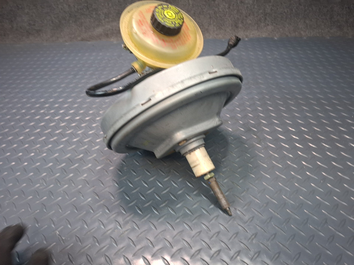 1999-2005 Porsche 911 996 Brake Master Cylinder Booster Fluid Reservoir Tank