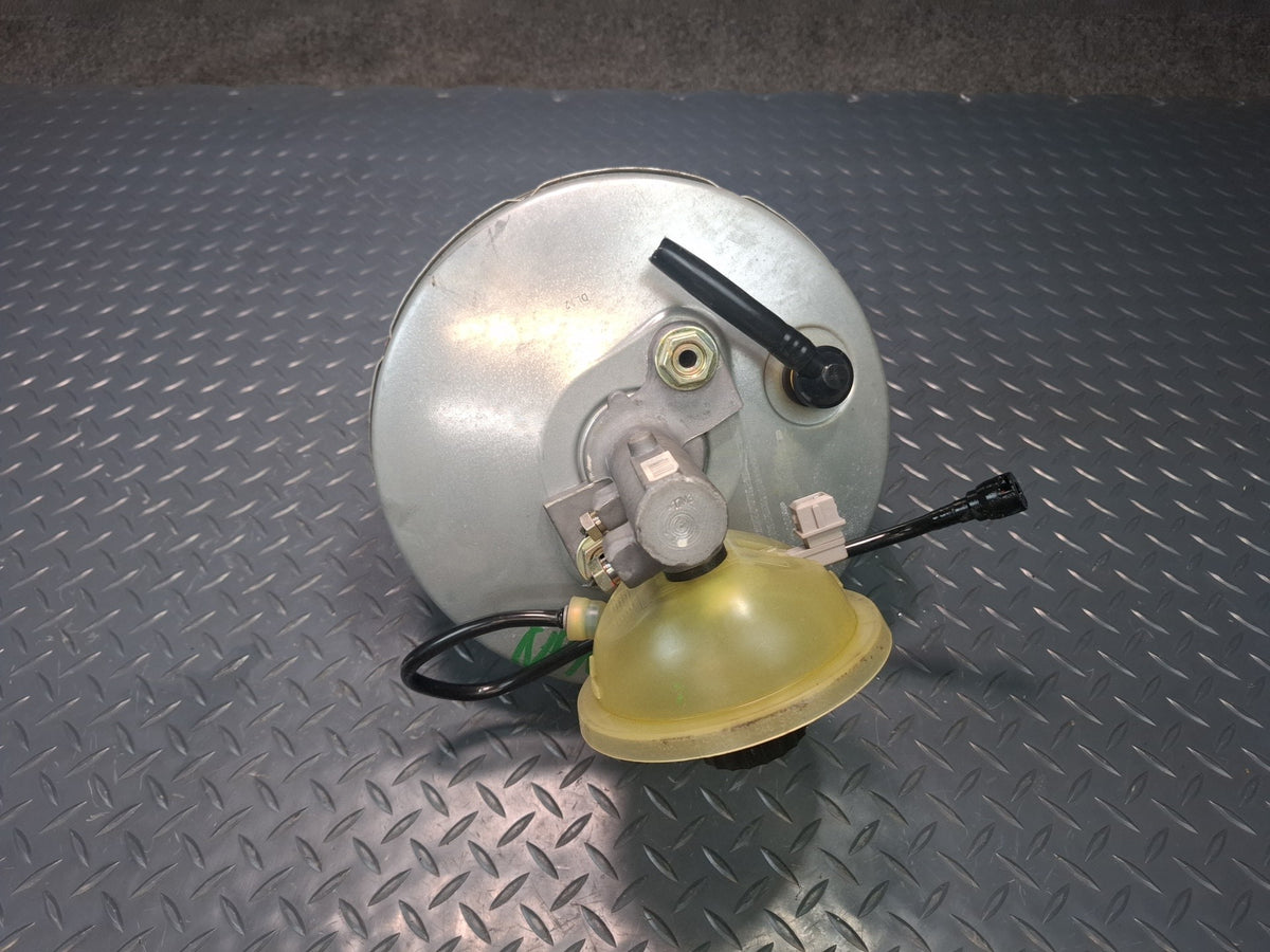 1999-2005 Porsche 911 996 Brake Master Cylinder Booster Fluid Reservoir Tank