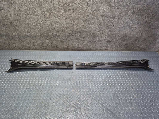 1998-2007 Lexus UZJ100L LX470 Front Windshield Left & Right Vent Cowl Set