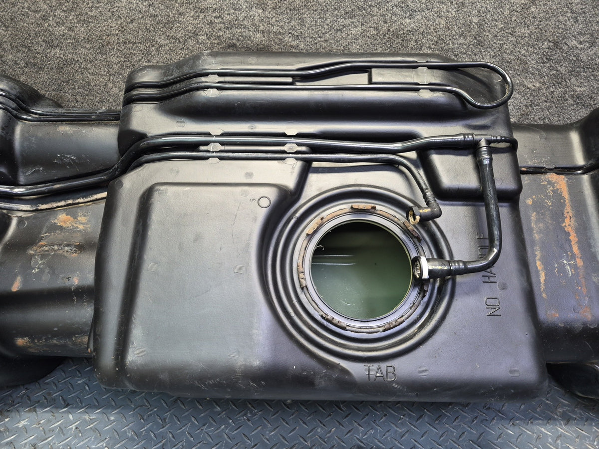 2004-2007 Hummer H2 6.0L Gas Fuel Tank Unit