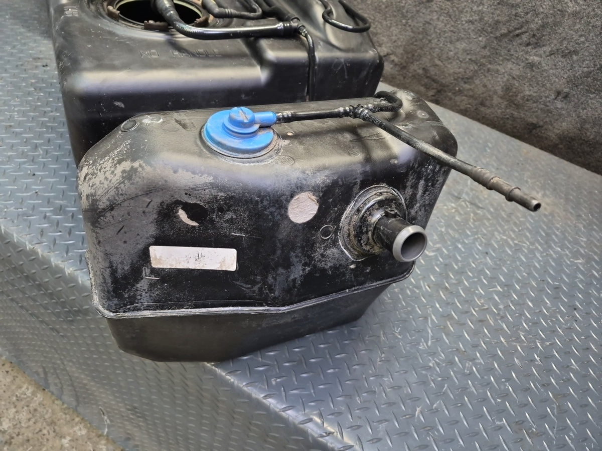 2004-2007 Hummer H2 6.0L Gas Fuel Tank Unit