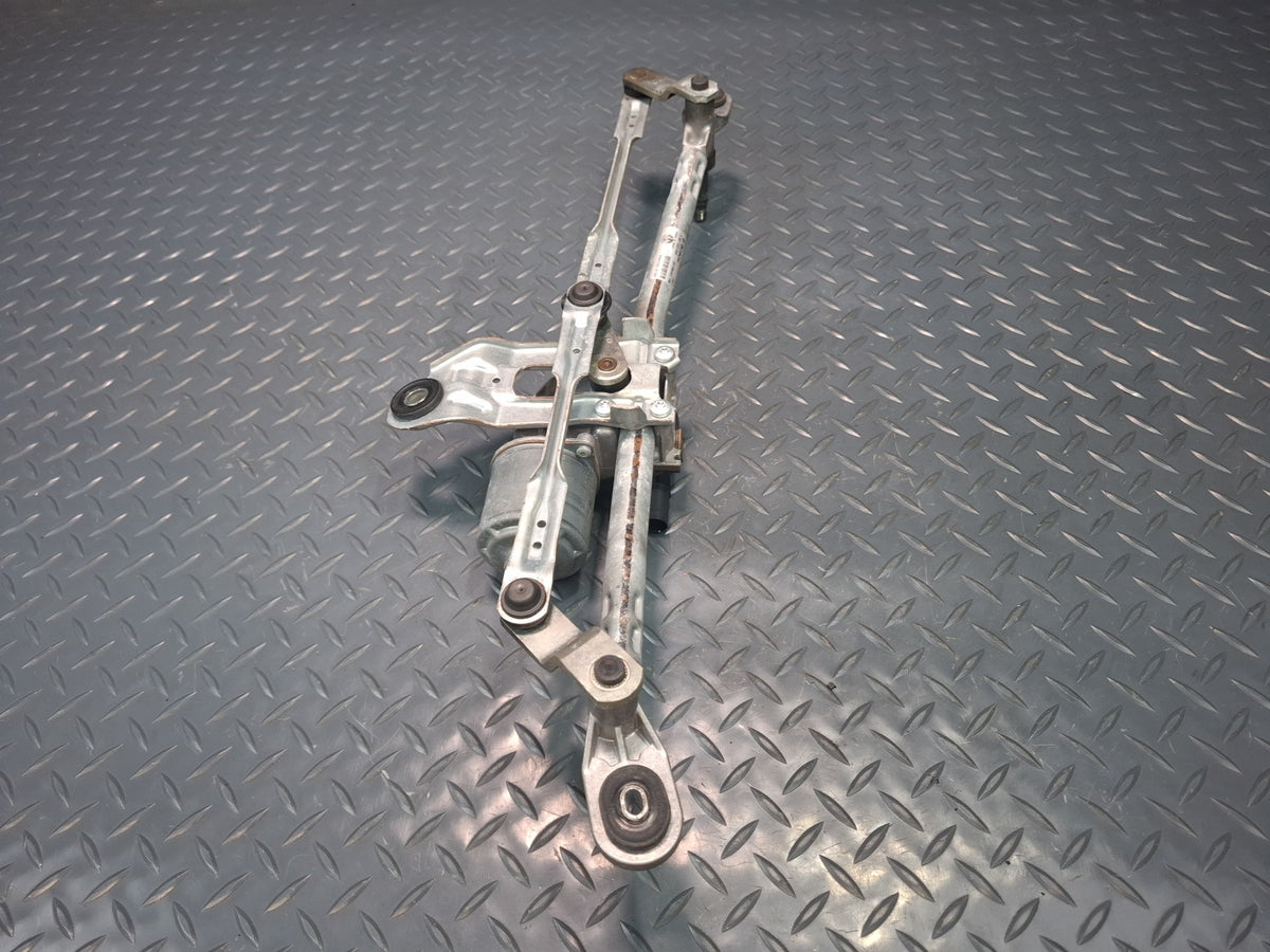 17-21 Alfa Romeo Giulia Wiper Windshield Transmission Linkage Motor OEM