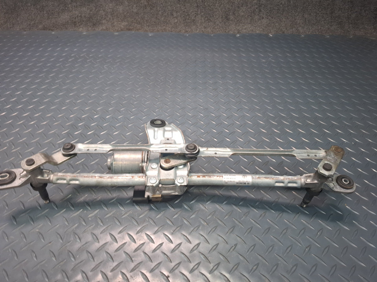 17-21 Alfa Romeo Giulia Wiper Windshield Transmission Linkage Motor OEM