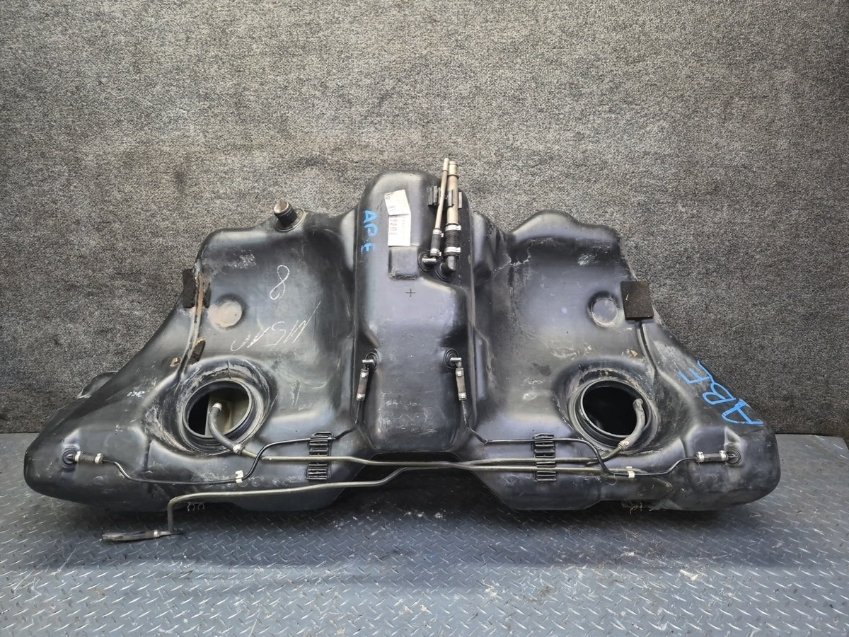 1994-1997 BMW E31 840Ci Fuel Tank Unit 1182313