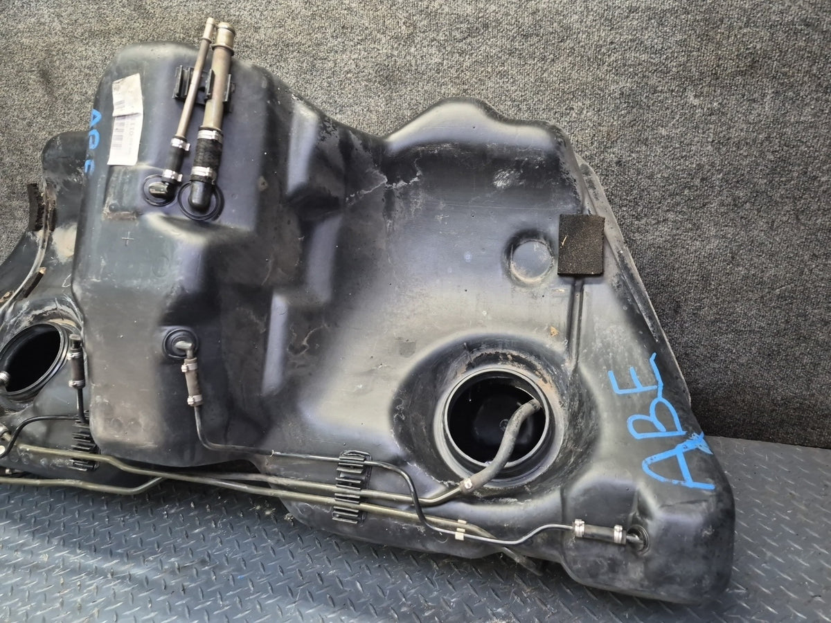 1994-1997 BMW E31 840Ci Fuel Tank Unit 1182313