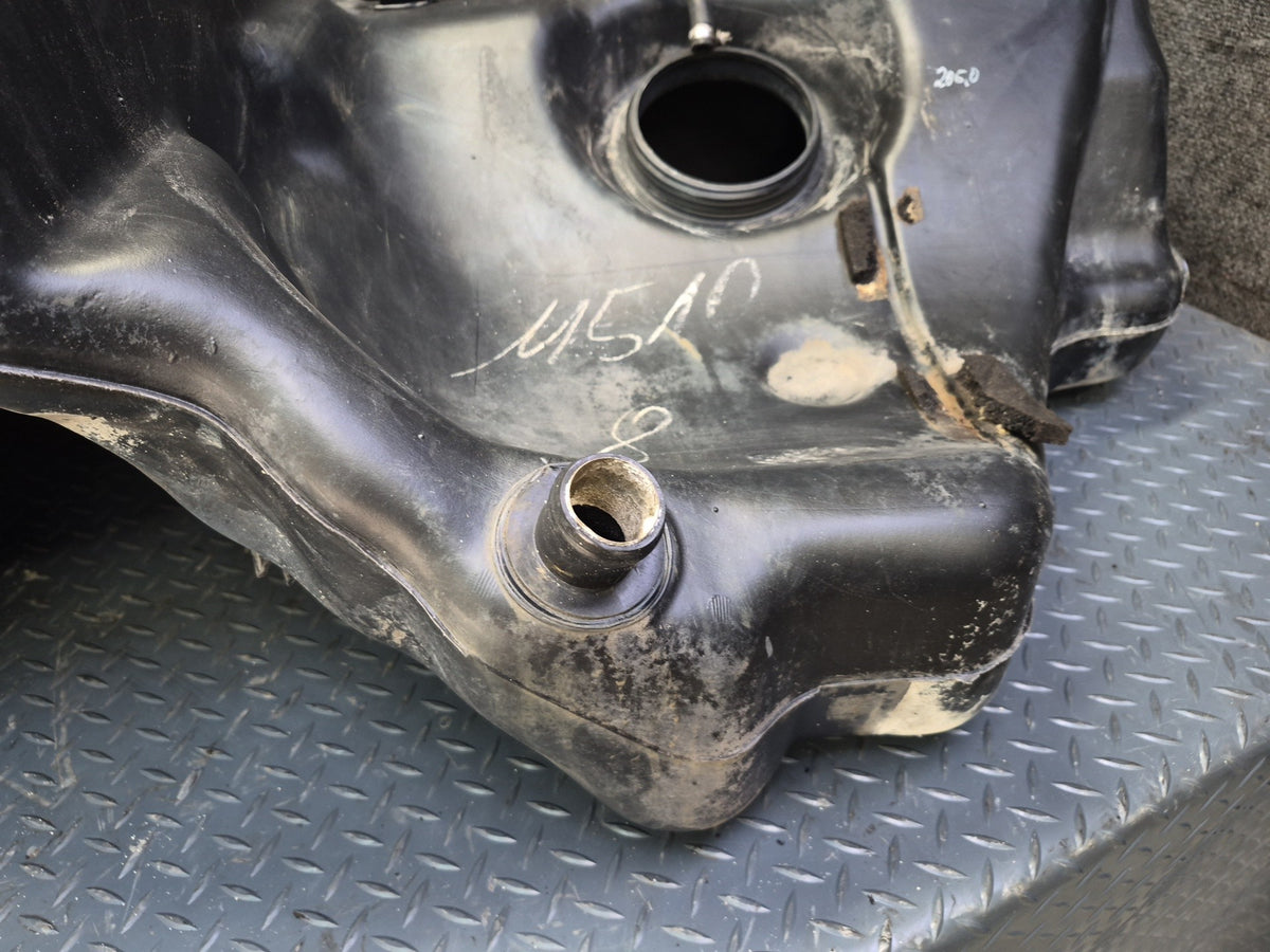 1994-1997 BMW E31 840Ci Fuel Tank Unit 1182313