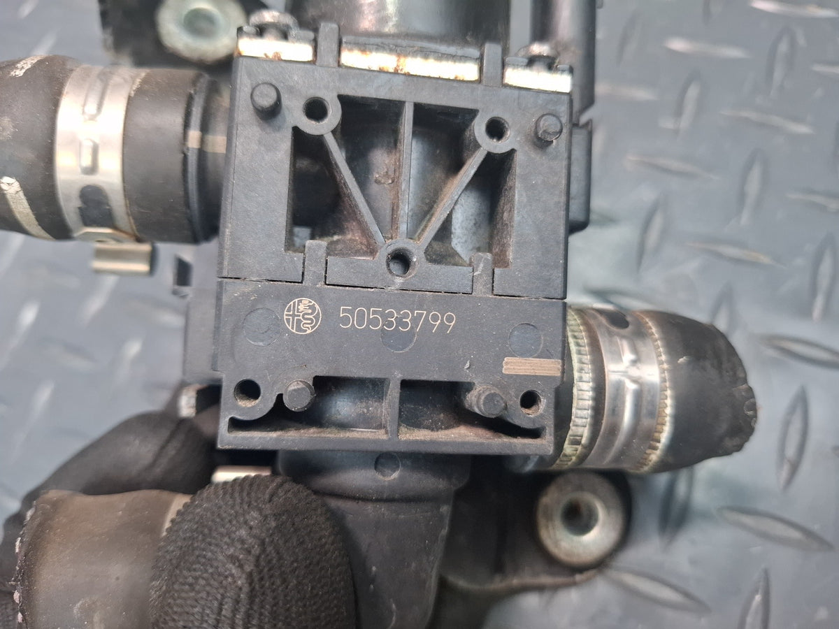17-19 Alfa Romeo Giulia Q4 Engine Water Heater Valve Unit Assembly 50533799 OEM