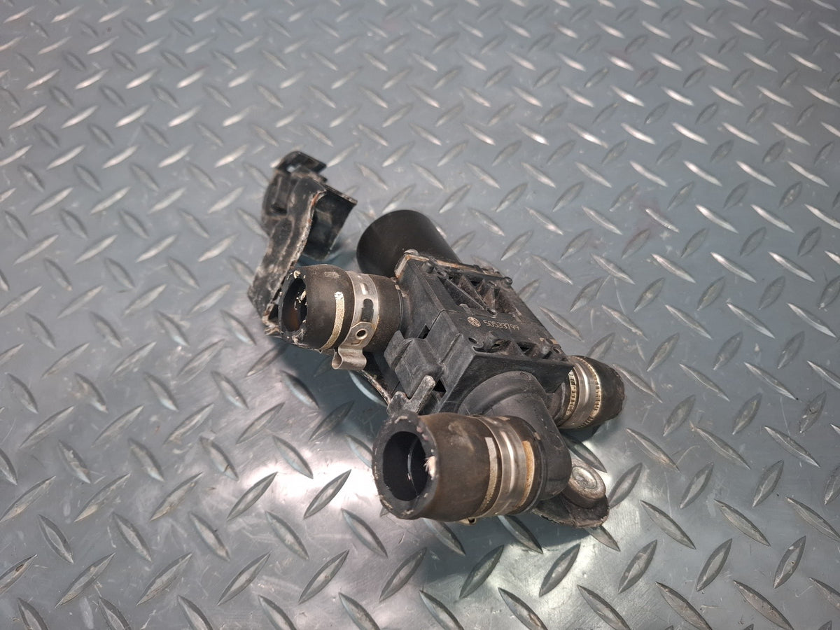 17-19 Alfa Romeo Giulia Q4 Engine Water Heater Valve Unit Assembly 50533799 OEM