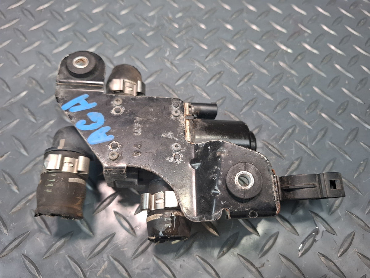 17-19 Alfa Romeo Giulia Q4 Engine Water Heater Valve Unit Assembly 50533799 OEM