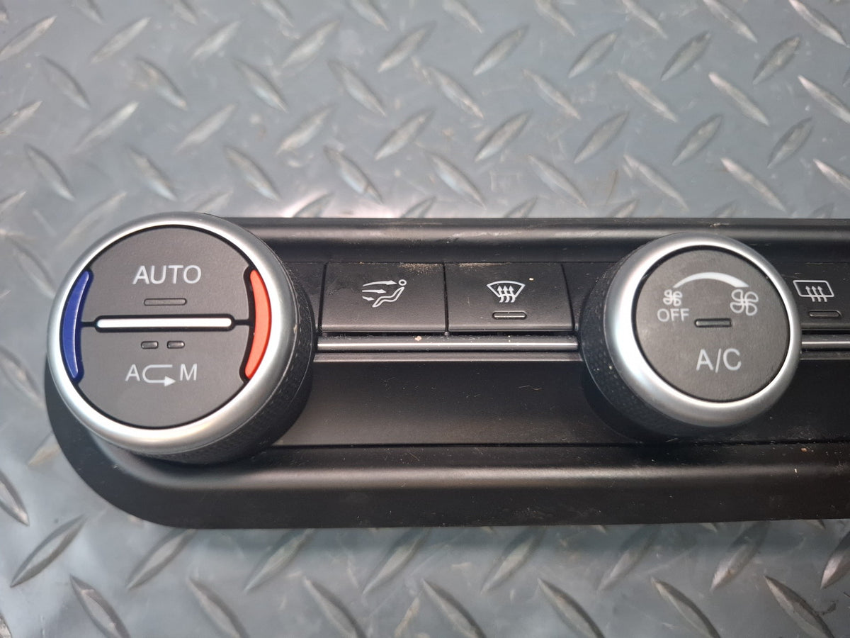 17-19 Alfa Romeo Giulia Q4 AC Heater Climate Control Switch Panel OEM