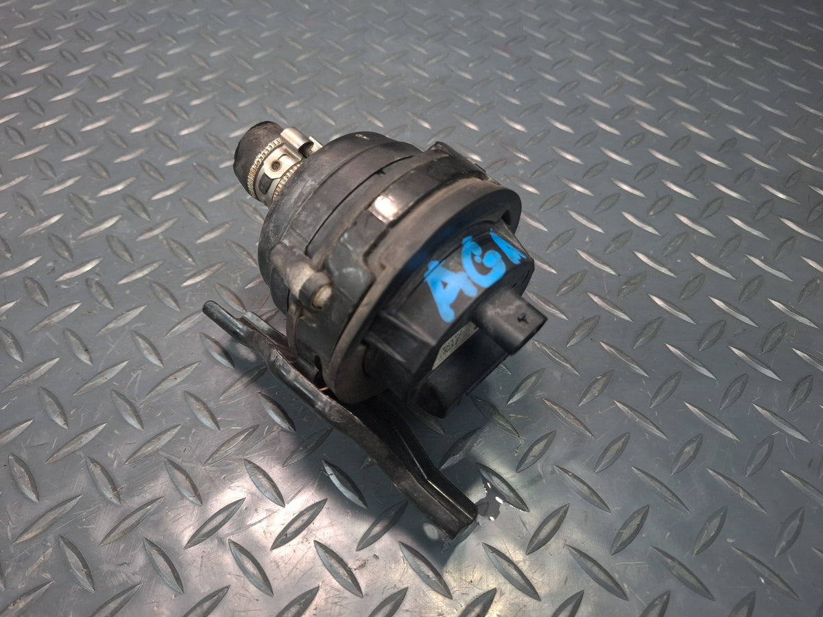 17-23 Alfa Romeo Giulia Q4 952 Engine Auxiliary Water Coolant Pump OEM