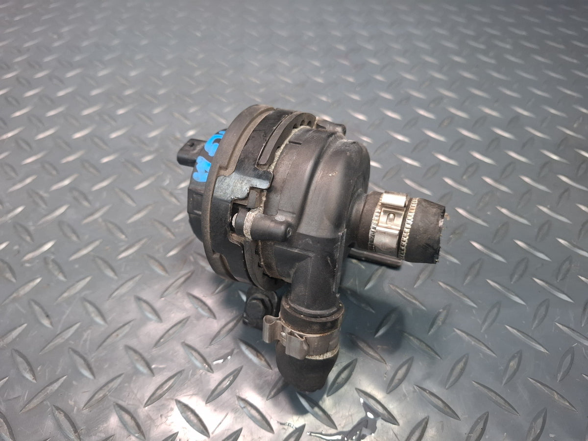 17-23 Alfa Romeo Giulia Q4 952 Engine Auxiliary Water Coolant Pump OEM