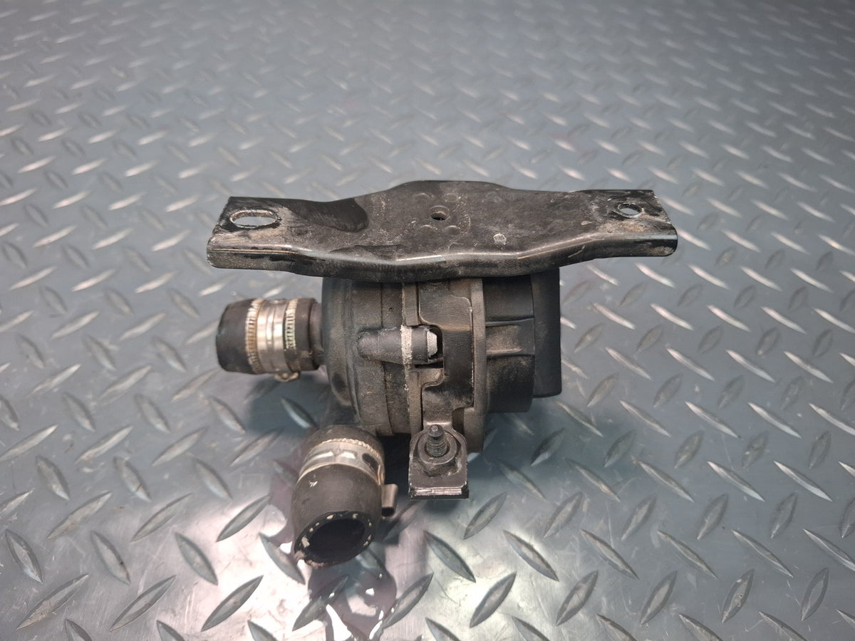 17-23 Alfa Romeo Giulia Q4 952 Engine Auxiliary Water Coolant Pump OEM