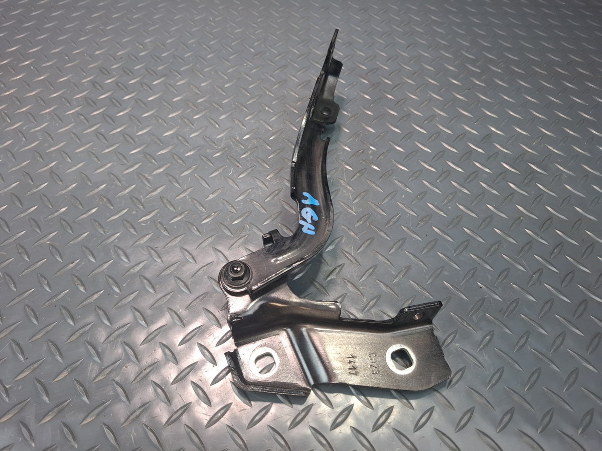 17-22 Alfa Romeo Giulia Set of 2 Front Left & Right Hood Hinge Black OEM