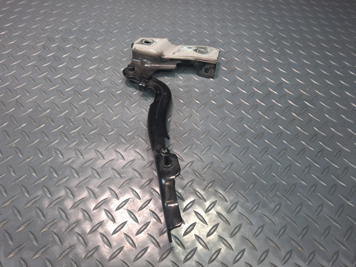 17-22 Alfa Romeo Giulia Set of 2 Front Left & Right Hood Hinge Black OEM