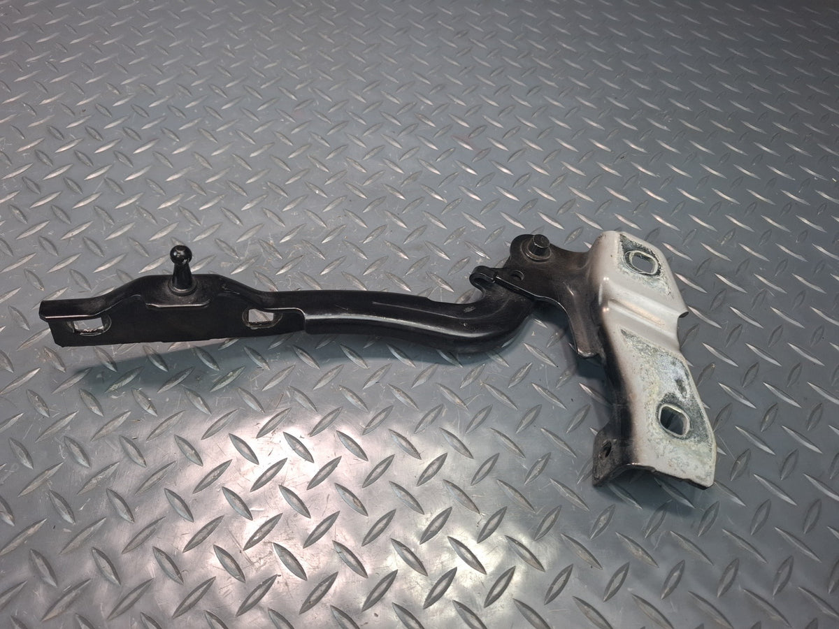 17-22 Alfa Romeo Giulia Set of 2 Front Left & Right Hood Hinge Black OEM