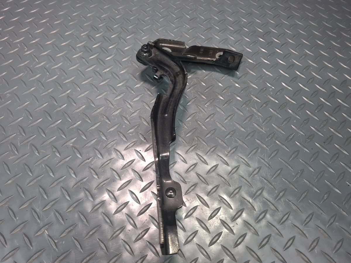 17-22 Alfa Romeo Giulia Set of 2 Front Left & Right Hood Hinge Black OEM