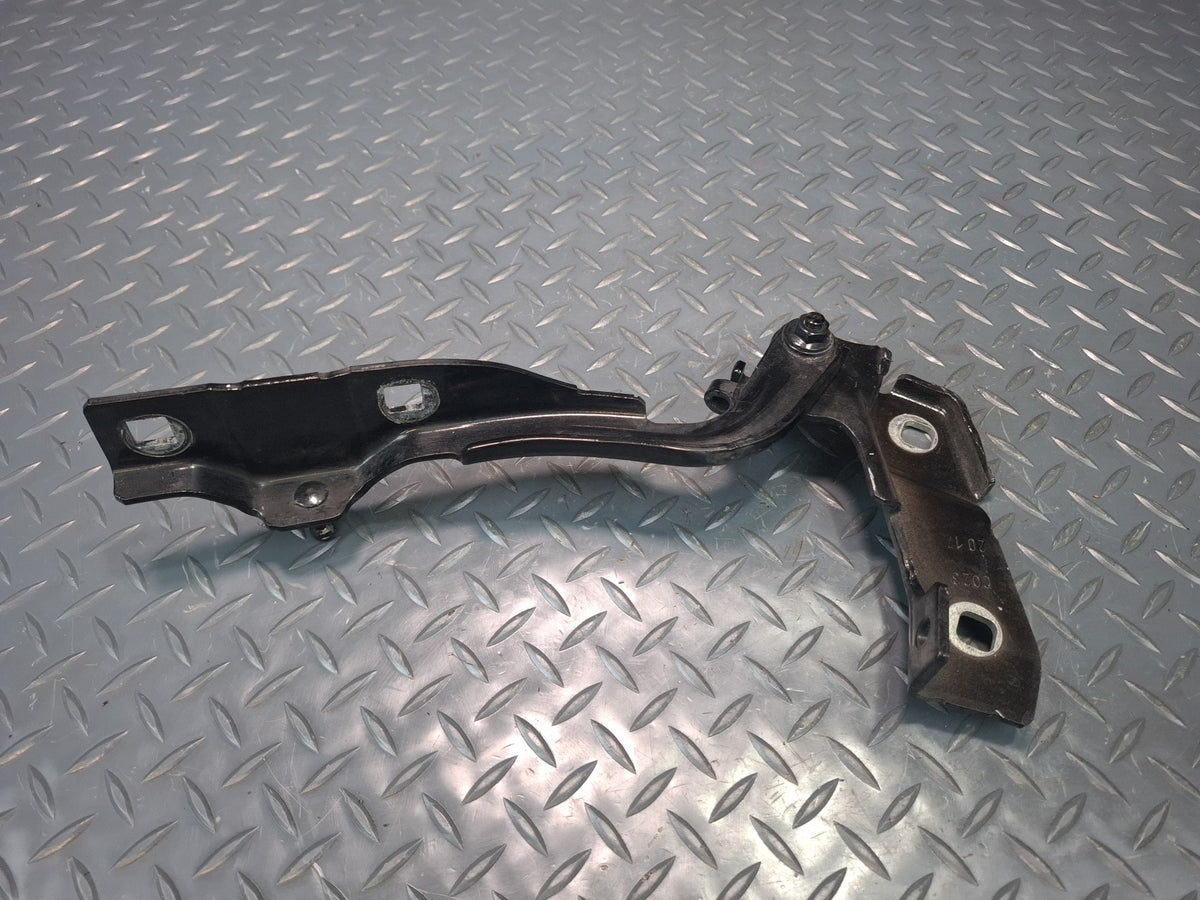 17-22 Alfa Romeo Giulia Set of 2 Front Left & Right Hood Hinge Black OEM
