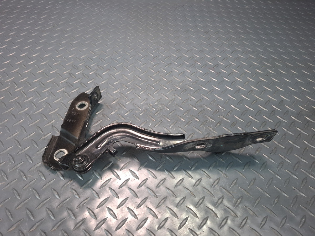 17-22 Alfa Romeo Giulia Set of 2 Front Left & Right Hood Hinge Black OEM