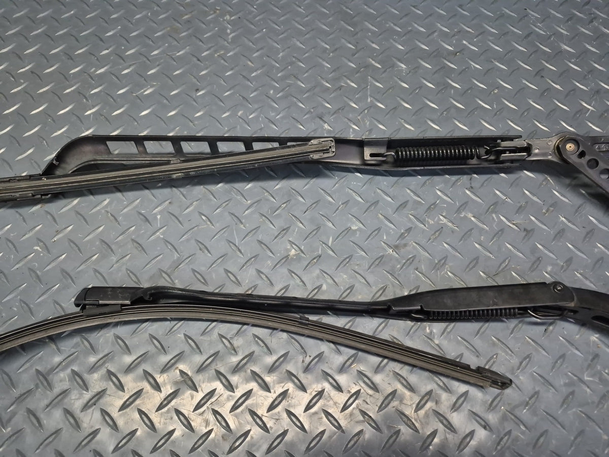 2012-2015 Mercedes W166 Ml-class Set of 2 Front Left & Right Wiper Arm