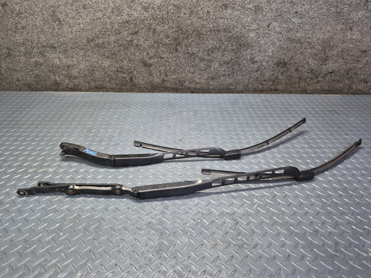 2012-2015 Mercedes W166 Ml-class Set of 2 Front Left & Right Wiper Arm