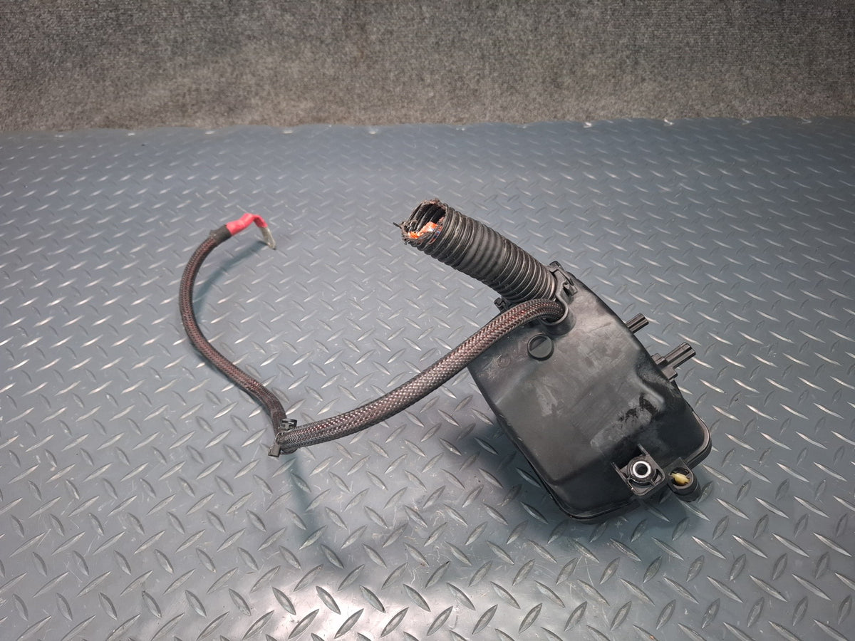 17-19 Alfa Romeo Giulia Q4 952 Engine Bay Fuse Relay Box Module Unit OEM
