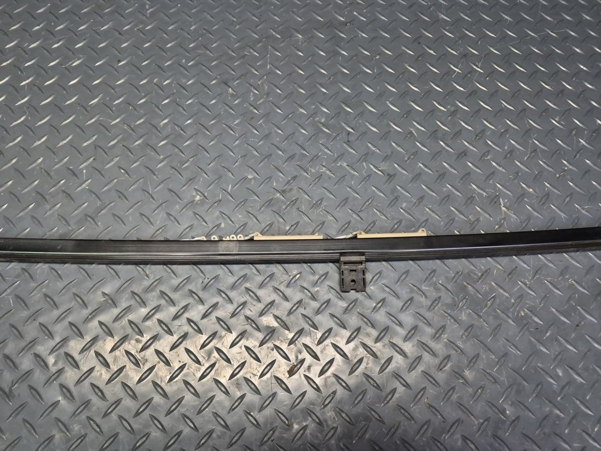 93-98 Toyota Hiace KZH106W Rear Tailgate Upper & Lower Auto Curtain Rail Set OEM
