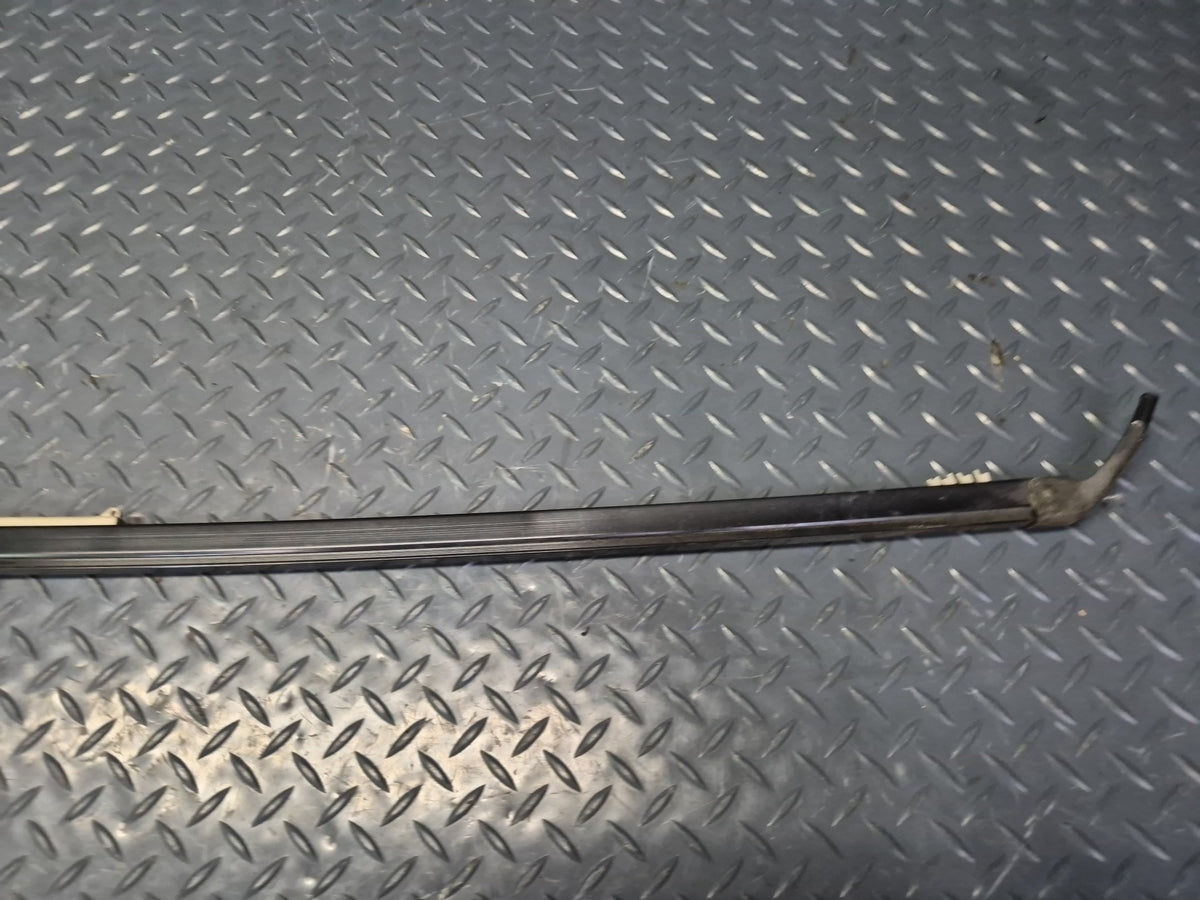 93-98 Toyota Hiace KZH106W Rear Tailgate Upper & Lower Auto Curtain Rail Set OEM