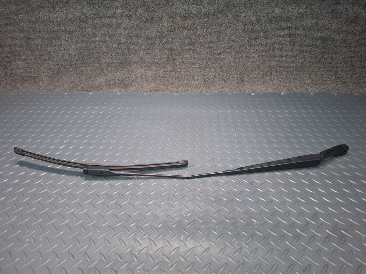 17-24 Alfa Romeo Giulia Left & Right Windshield Wiper Arms w Blade Set OEM
