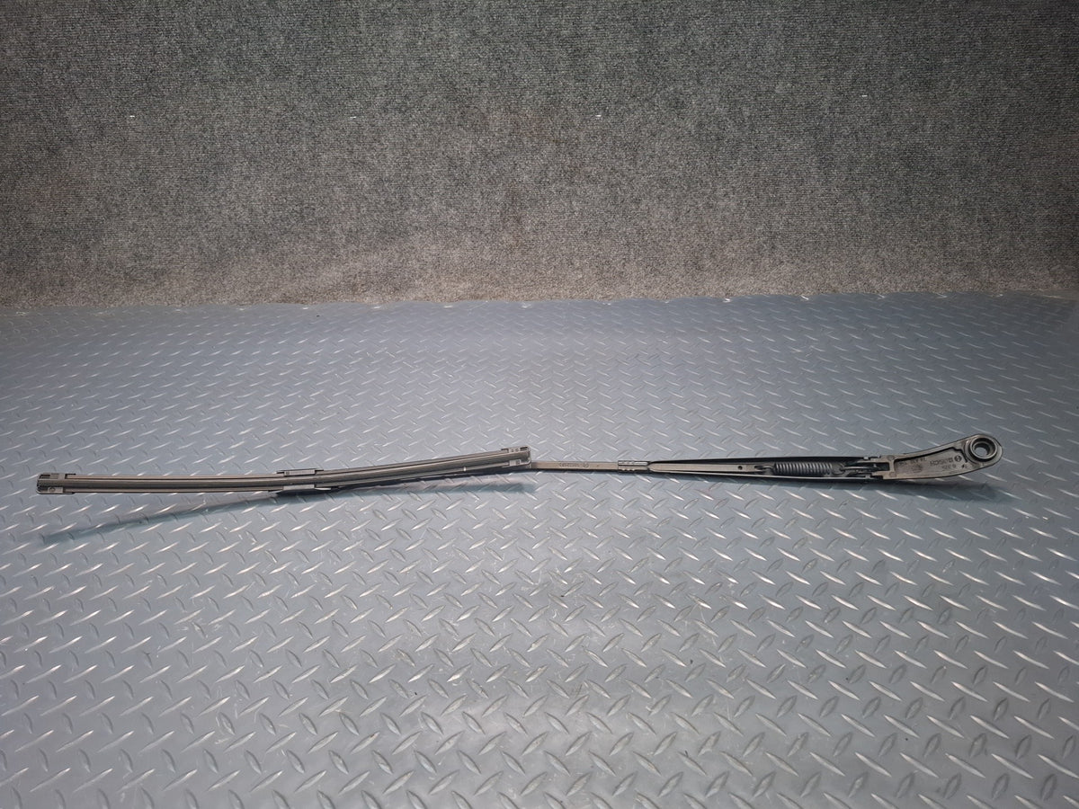 17-24 Alfa Romeo Giulia Left & Right Windshield Wiper Arms w Blade Set OEM