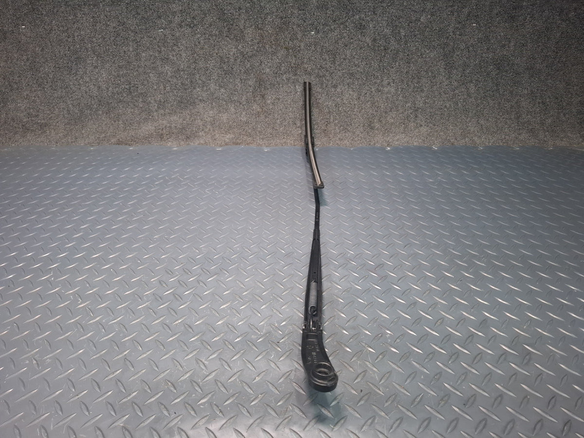 17-24 Alfa Romeo Giulia Left & Right Windshield Wiper Arms w Blade Set OEM
