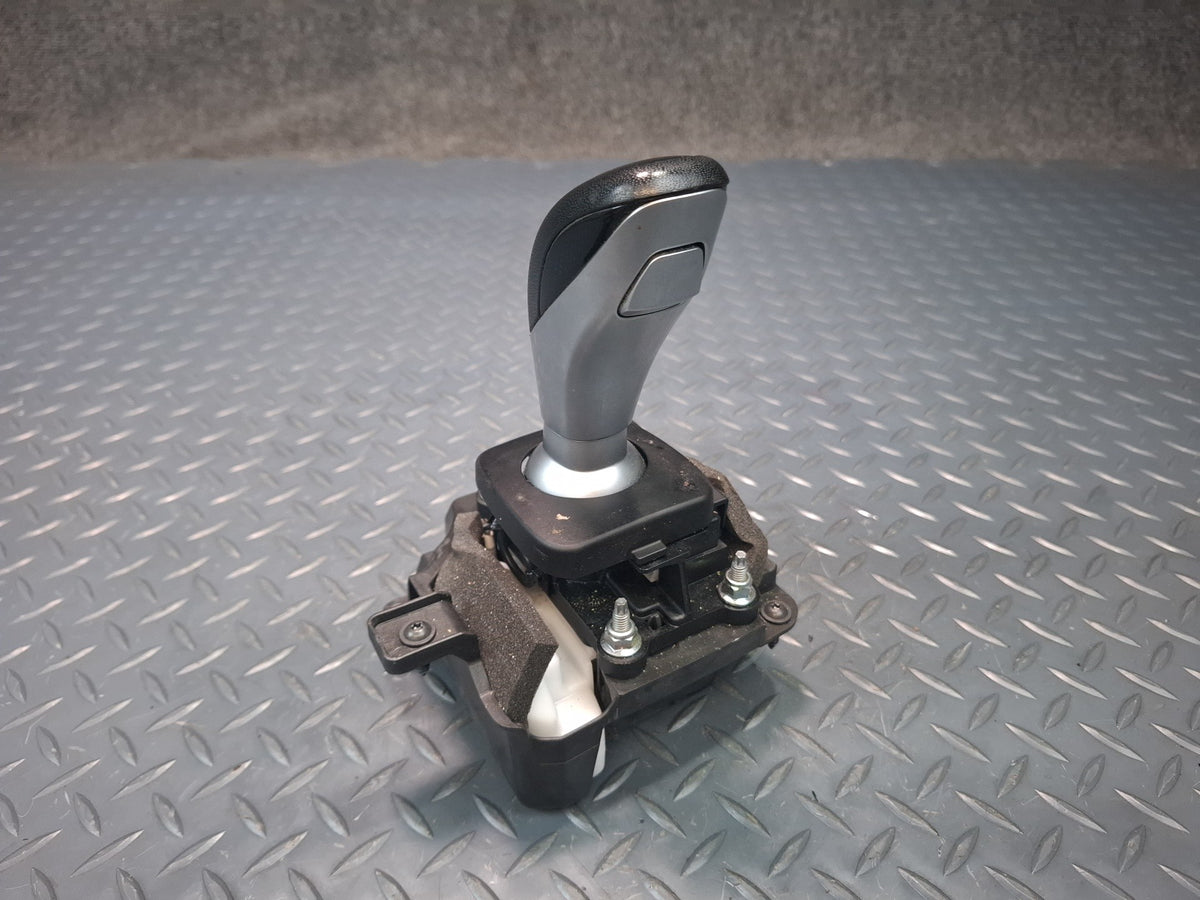 17-19 Alfa Romeo Giulia Automatic Transmission Gear Floor Shifter OEM