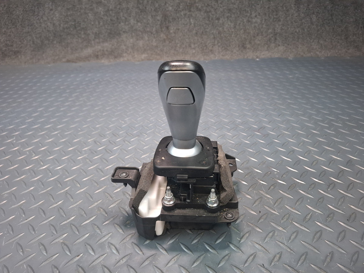 17-19 Alfa Romeo Giulia Automatic Transmission Gear Floor Shifter OEM